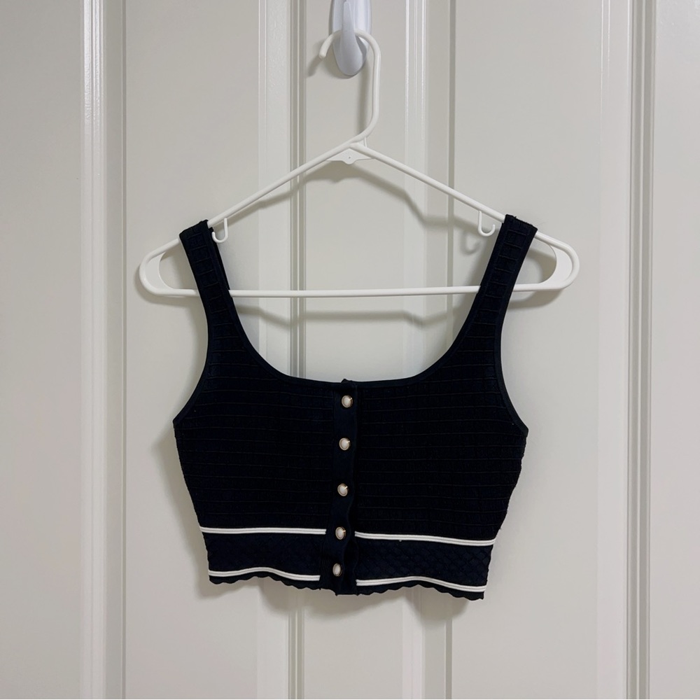 Aritzia Babaton Sculpt Knit Button Tank